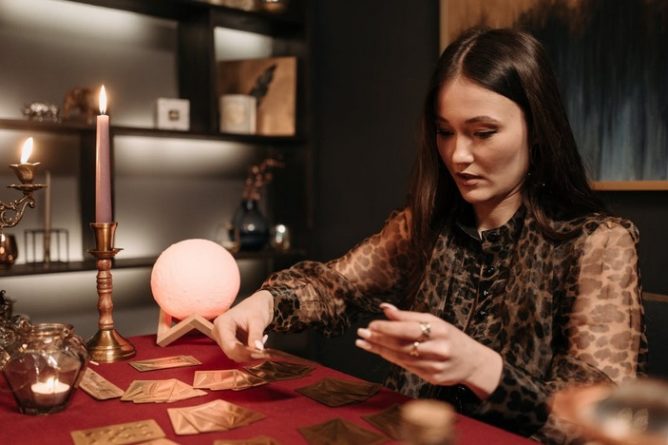 tarot reader